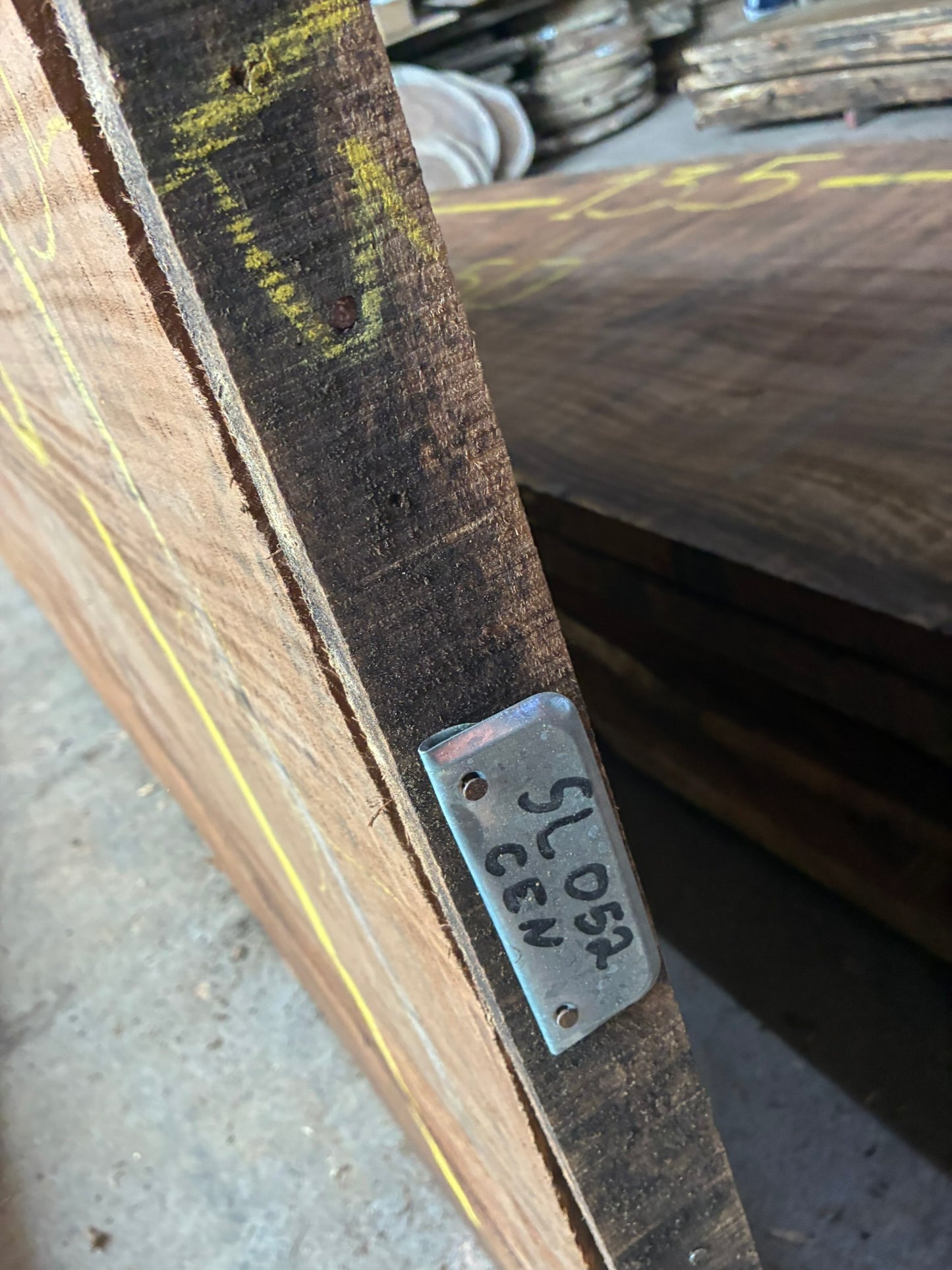 Slab 135"L x 49”W X 2"H SL052CEN
