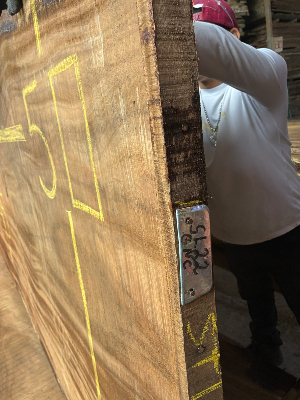 Slab 129"L x 47”W X 2"H SL022GNC