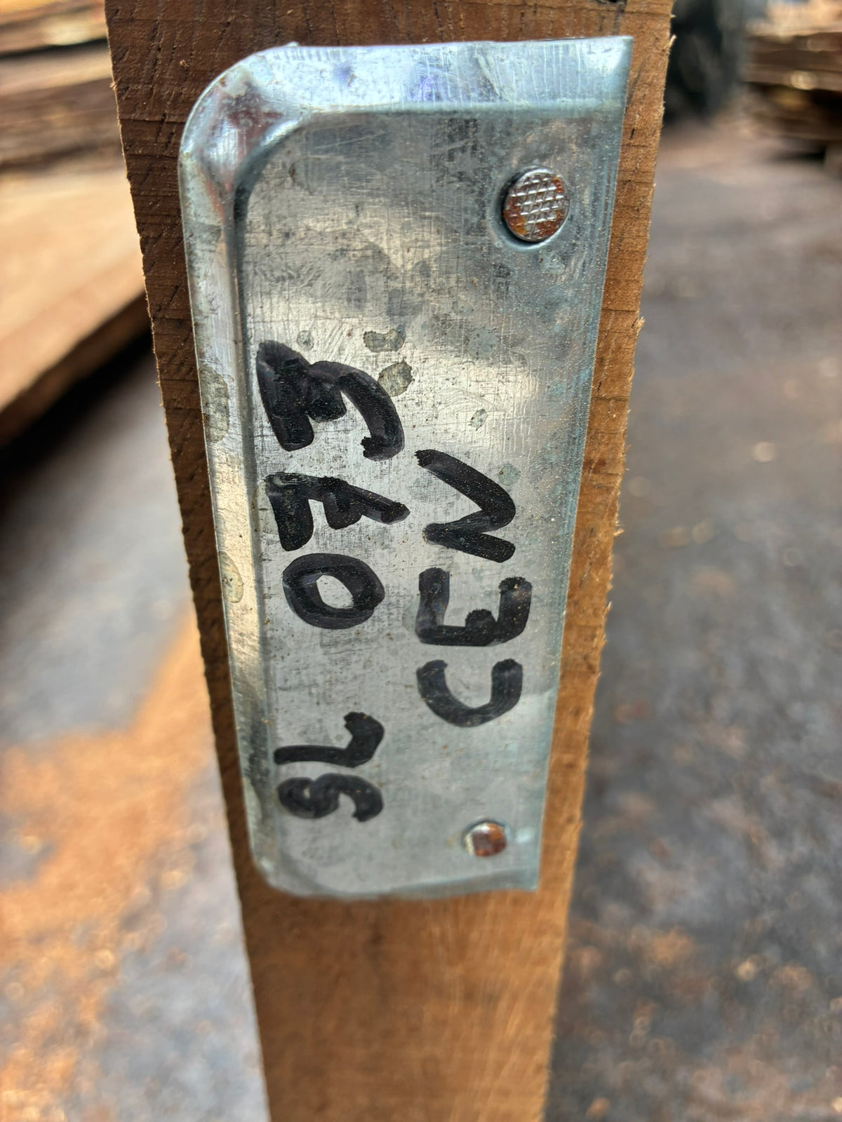 Slab 131"L x 45”W X 2"H SL073CEN