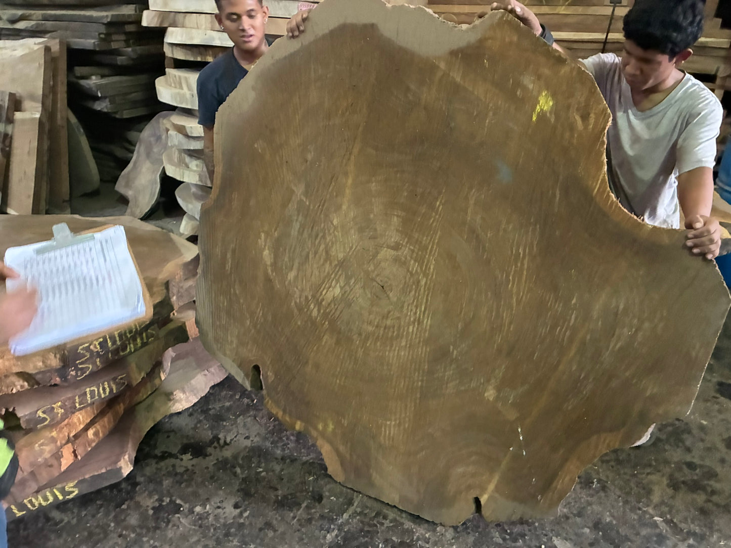 Round 65"x52"x3" SLO07CEN